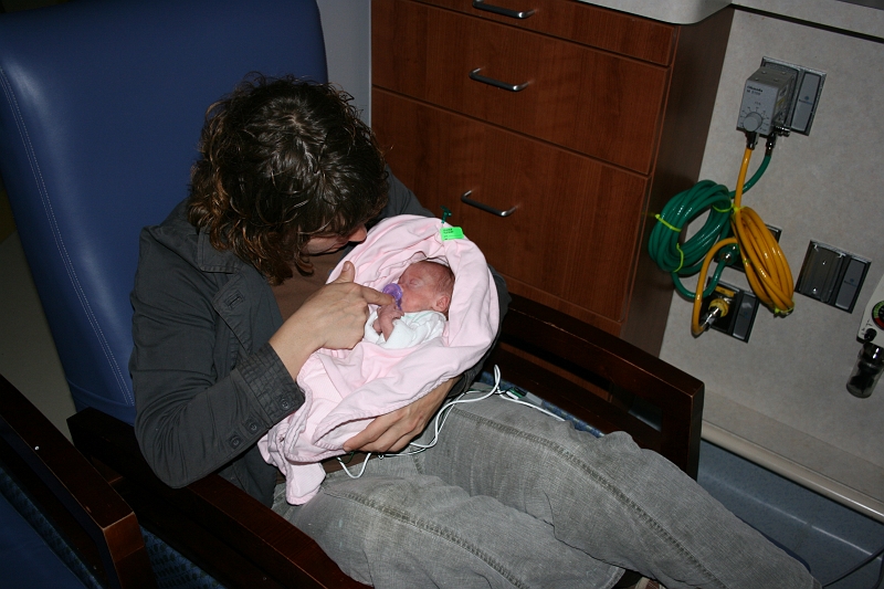 IMG_4922.JPG - Noelle with Sydney 3-1-08